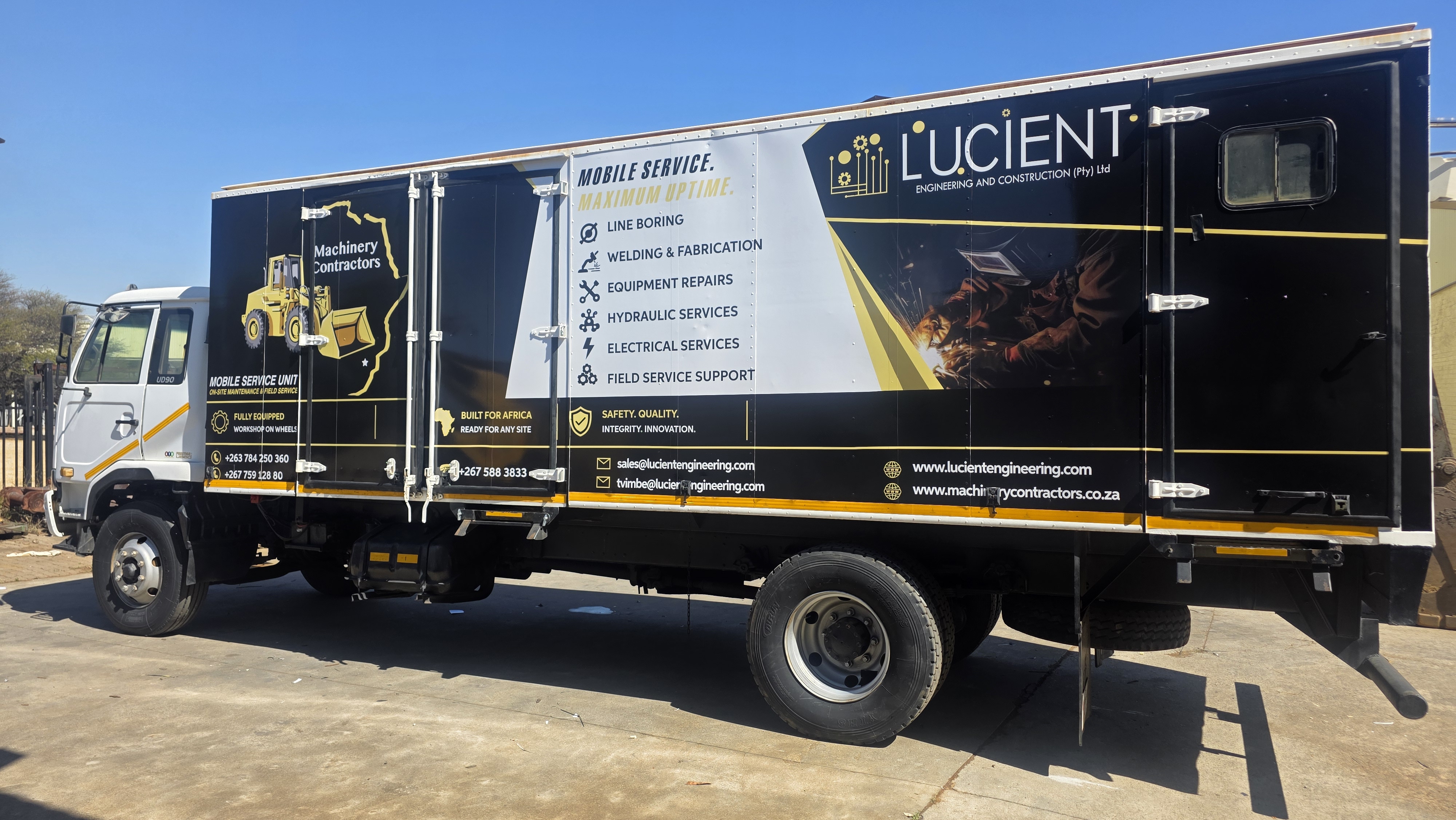 Machinery Contractors field support vehicle